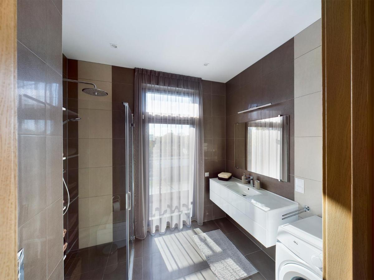 Apartamento Sky Garden Jūrkalne Exterior foto